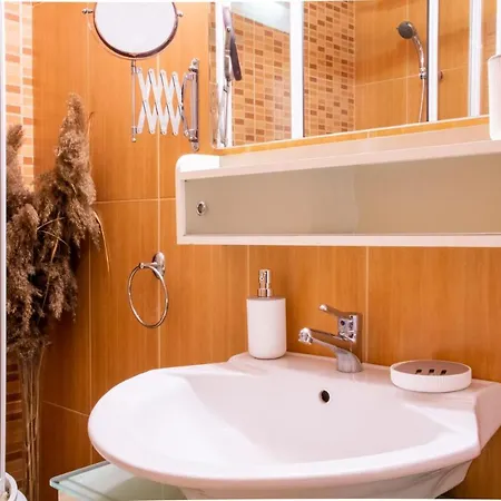 Apartment Furnished Stylish Sea View Flat In Konak *